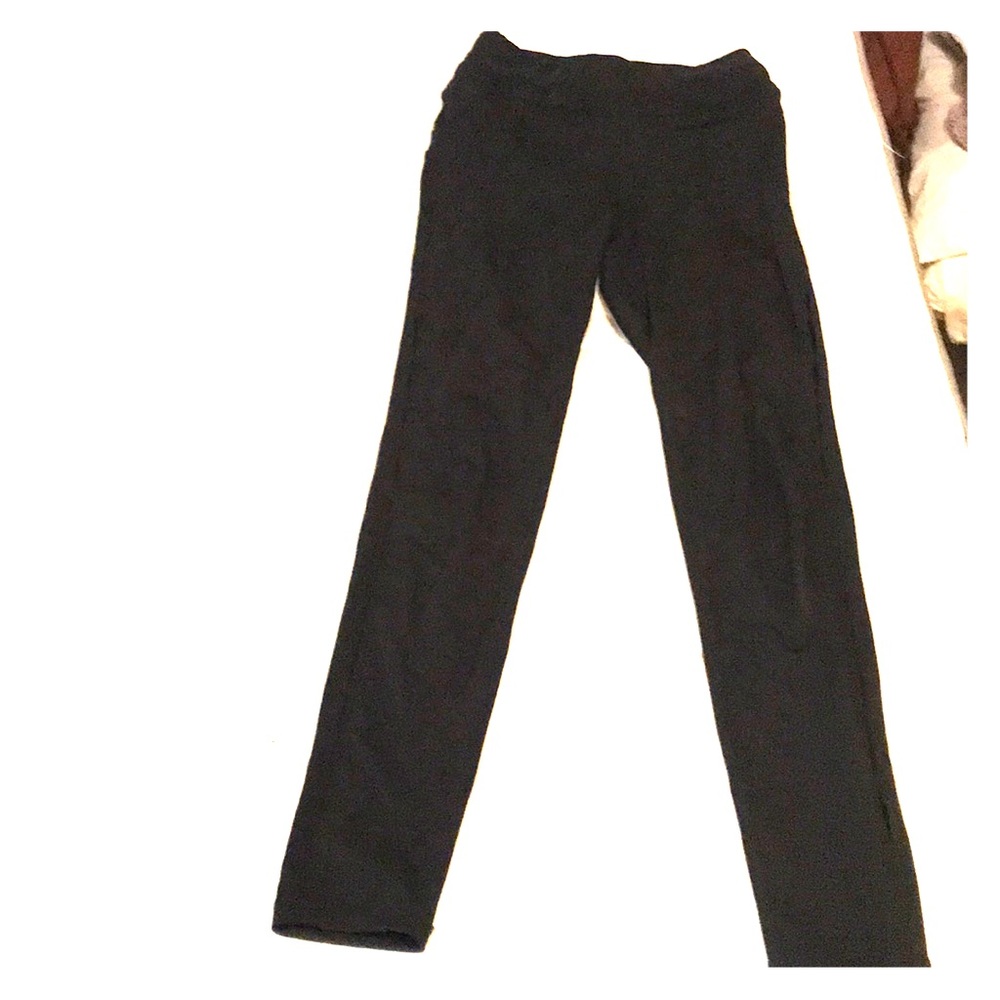 PopFit workout pants, phone pockets, slit sides